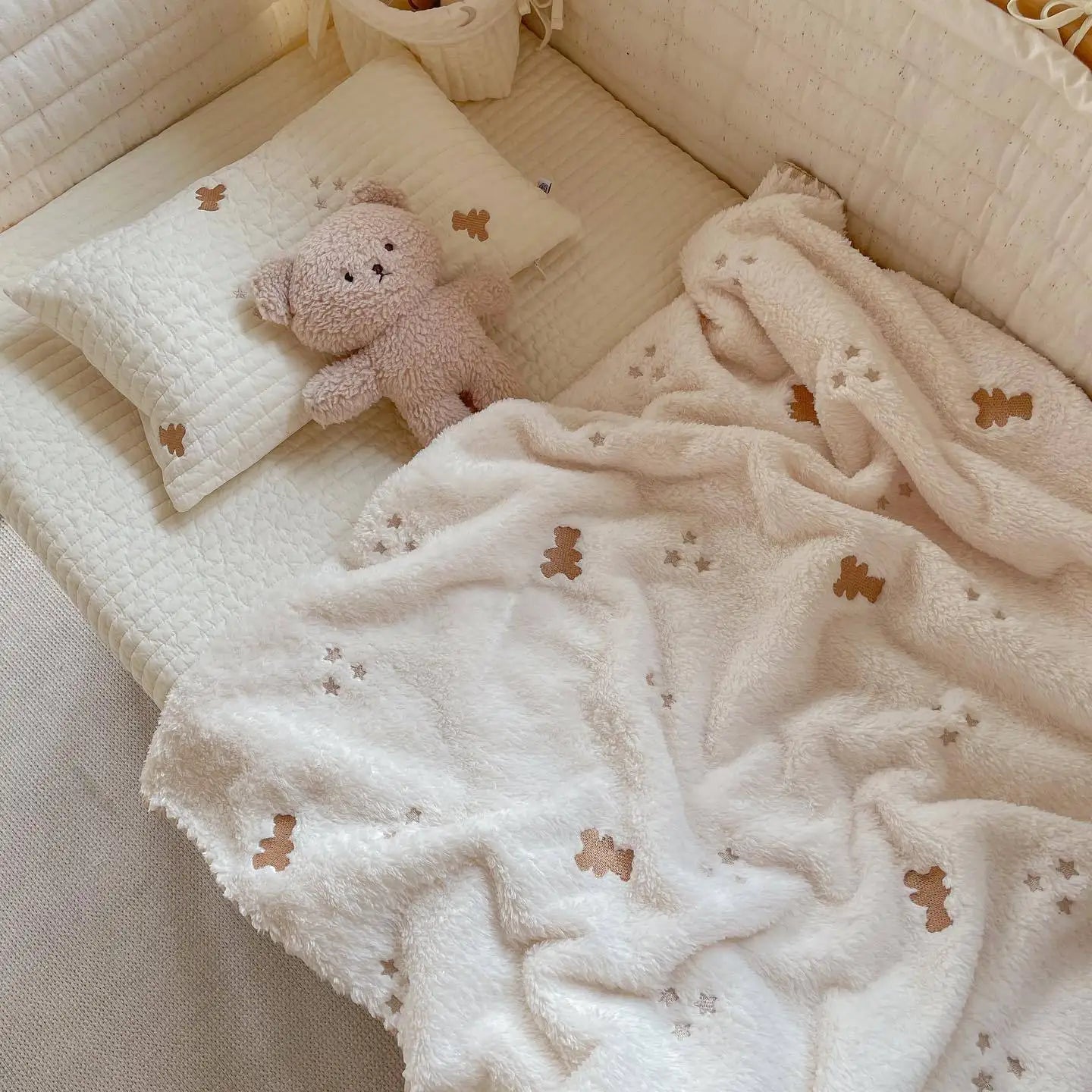 Winter Baby Blanket Ins Korean Coral Fleece Baby Blankets Newborn Embroidery New Born Swaddle Stroller Quilt Flannel Bedding